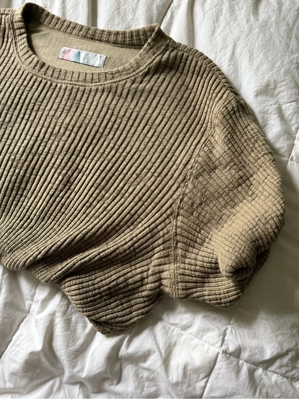 Free people beach Ribbed bubble hem crop top in Olive/ecru